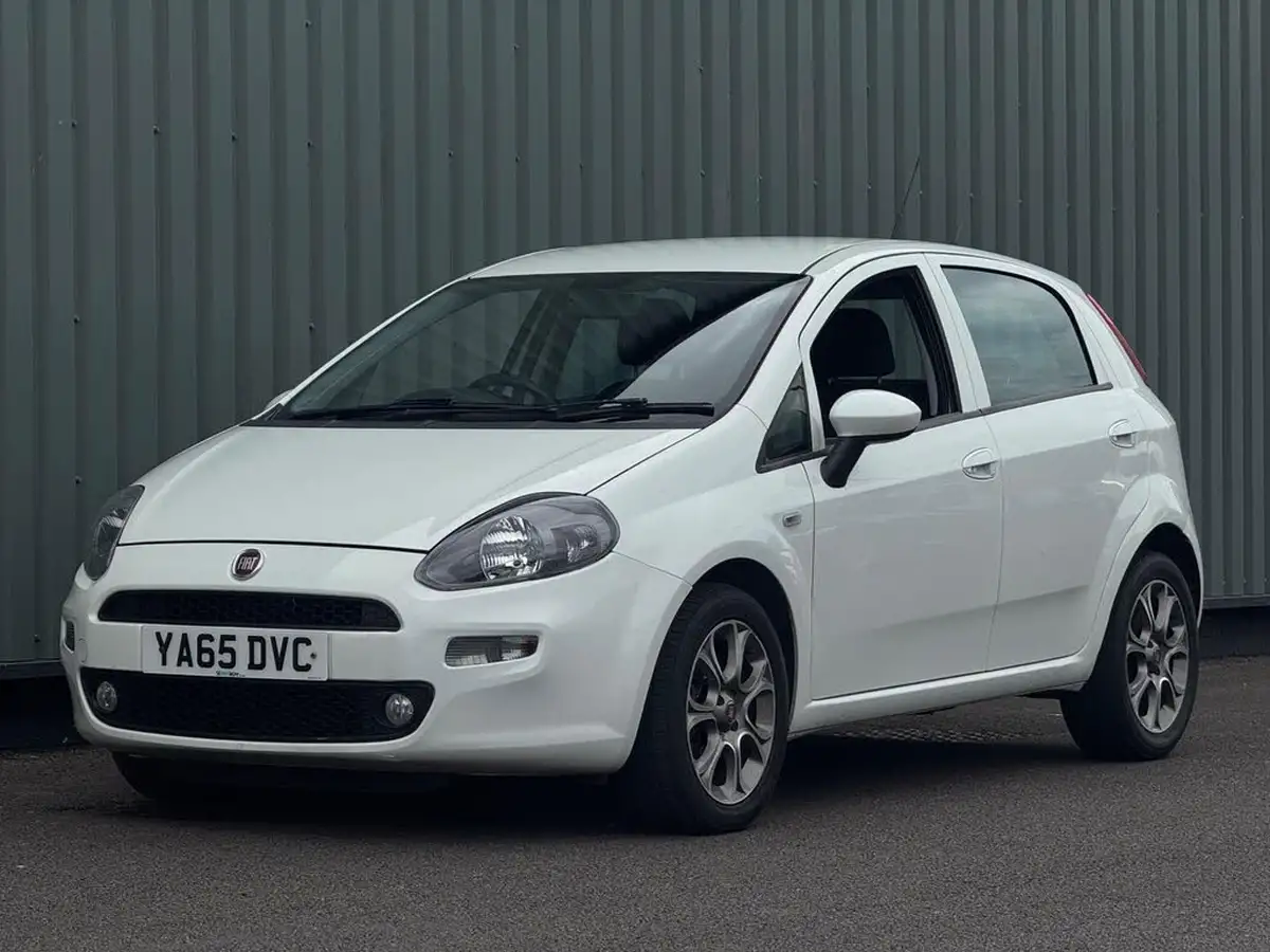 2016-fiat-punto-14-easy-5d-big-4