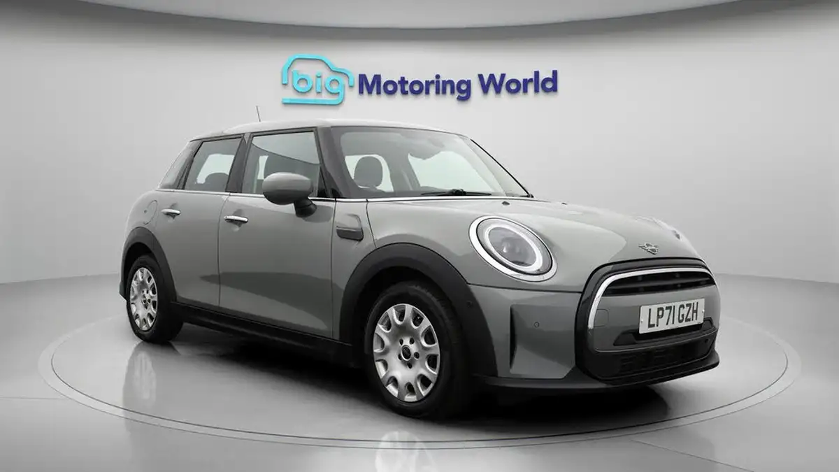 2022-mini-cooper-15-one-classic-5d-big-1