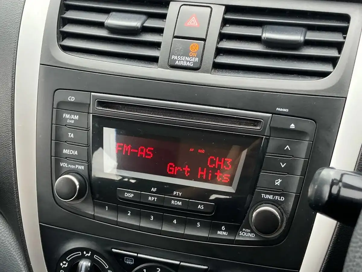 2018-suzuki-celerio-10-sz2-big-10