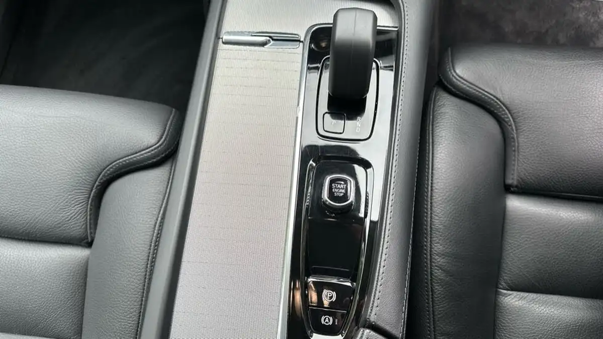 2023-volvo-xc90-20-b5-core-big-43