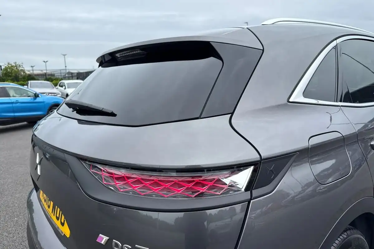2018-ds-ds-7-crossback-20bluehdi-performance-line-big-31
