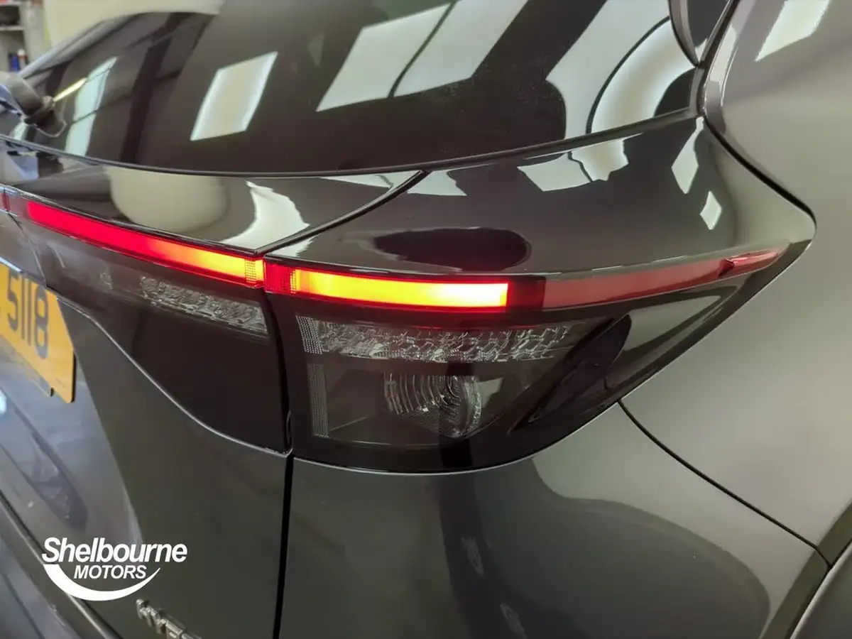 2023-toyota-yaris-cross-15-vvt-i-design-big-18