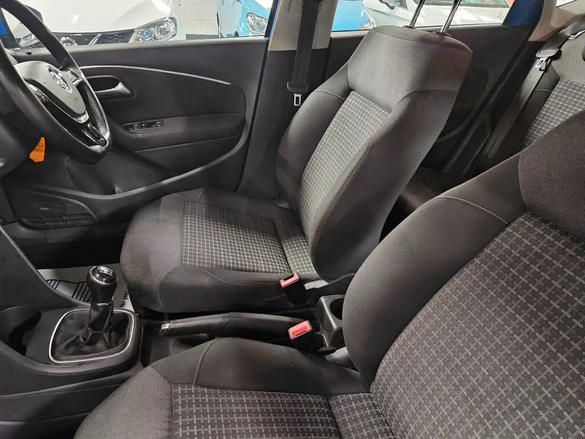2015-volkswagen-polo-10-se-60ps-5d-big-18
