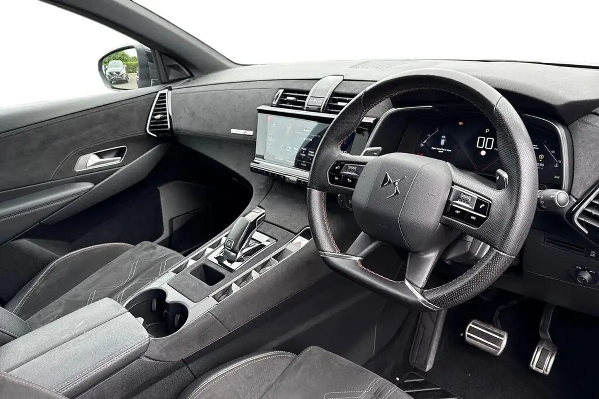 2018-ds-ds-7-crossback-20bluehdi-performance-line-big-7