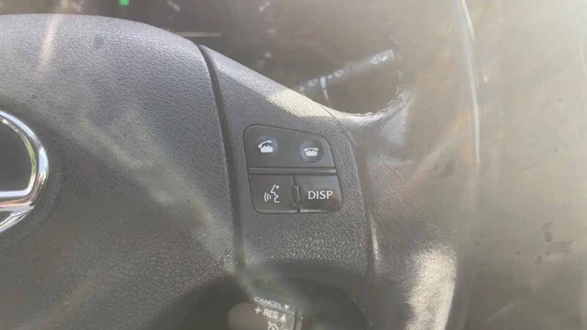 2010-lexus-is-250-25-se-i-dab-saloon-4d-auto-big-30
