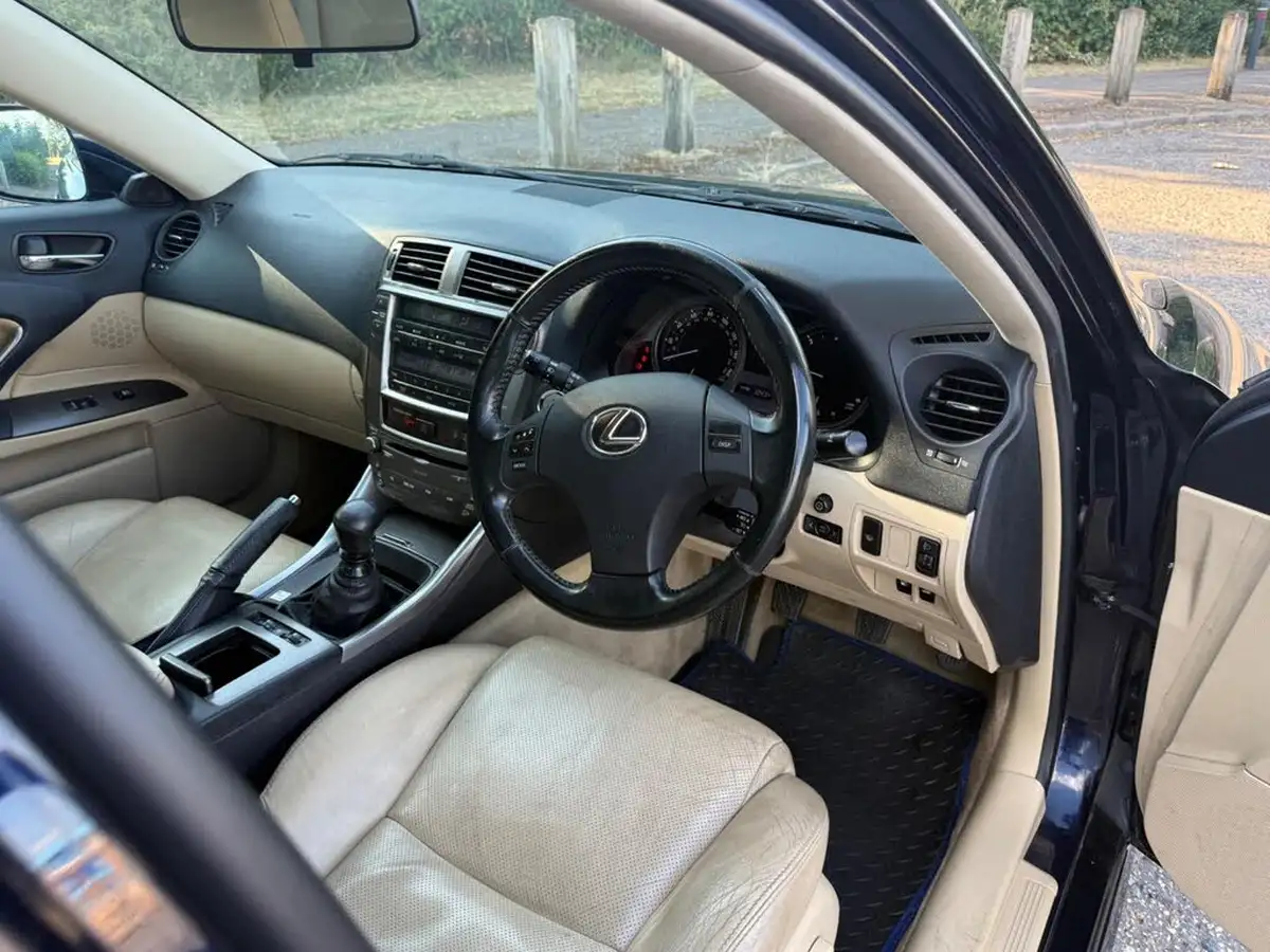 2008-lexus-is-220d-22td-se-big-10