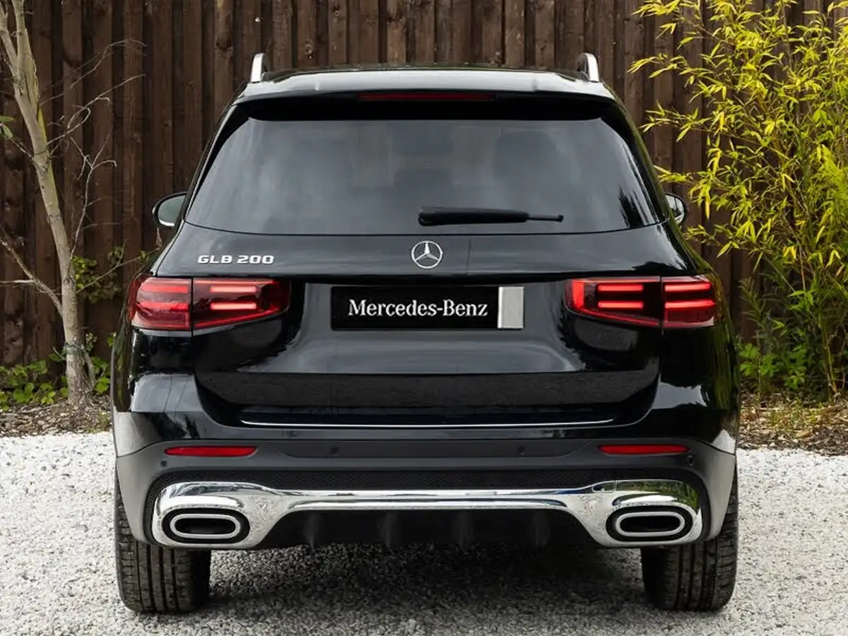 2024-mercedes-benz-glb-class-13-glb200-amg-line-executive-big-18