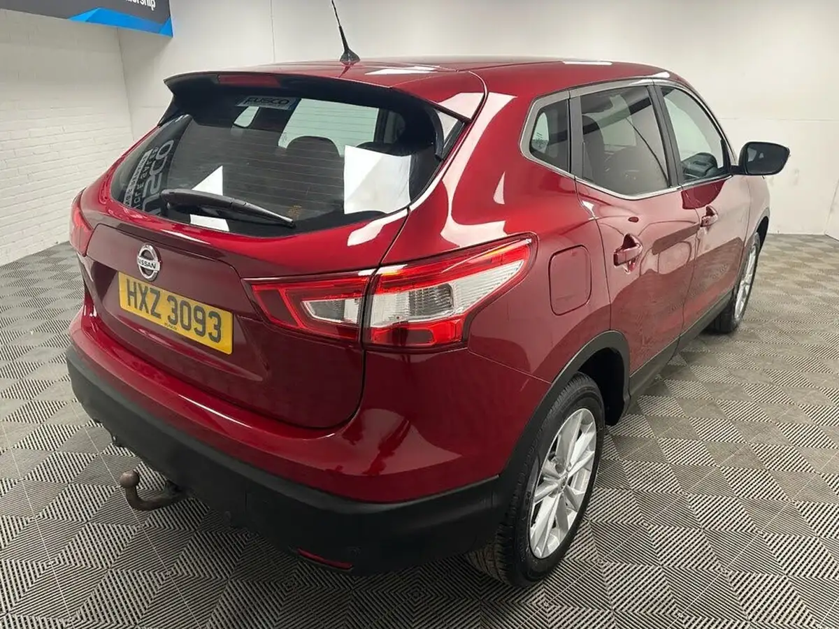 2015-nissan-qashqai-15dci-acenta-smart-vision-pack-big-11