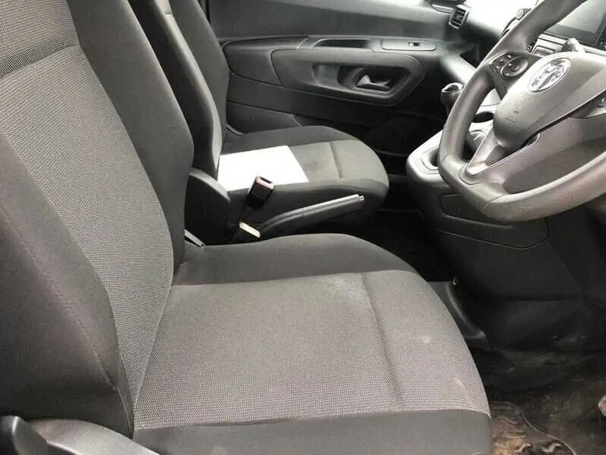 2021-vauxhall-combo-15cdti-dynamic-2300-100pseu6dt-l1h1-panel-big-3
