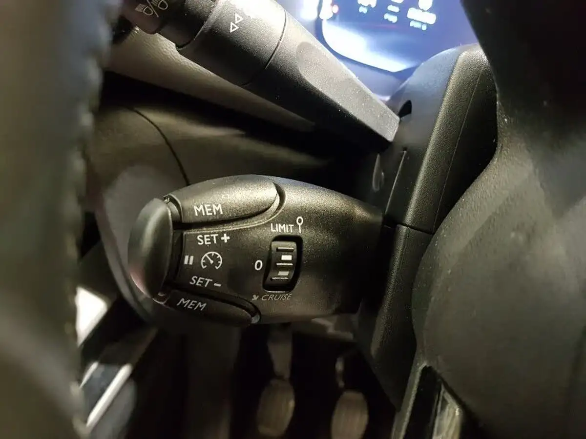 2019-citroen-c5-aircross-12-puretech-flair-big-13