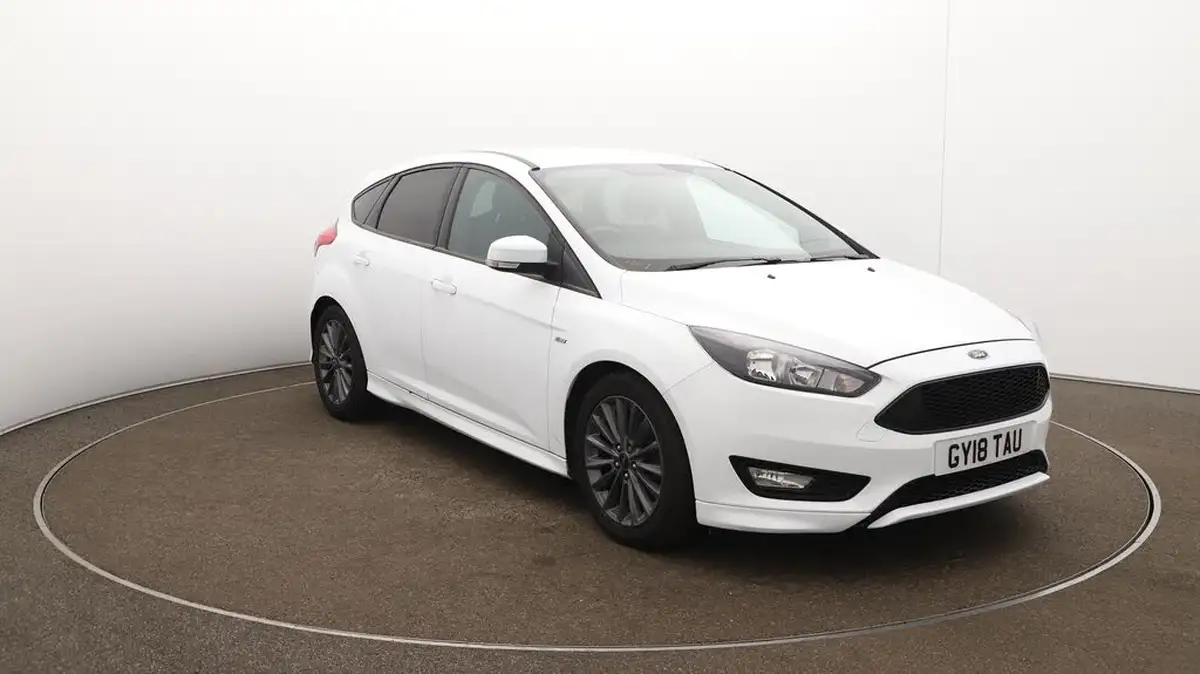 2018-ford-focus-10t-st-line-140ps-hatchback-big-42