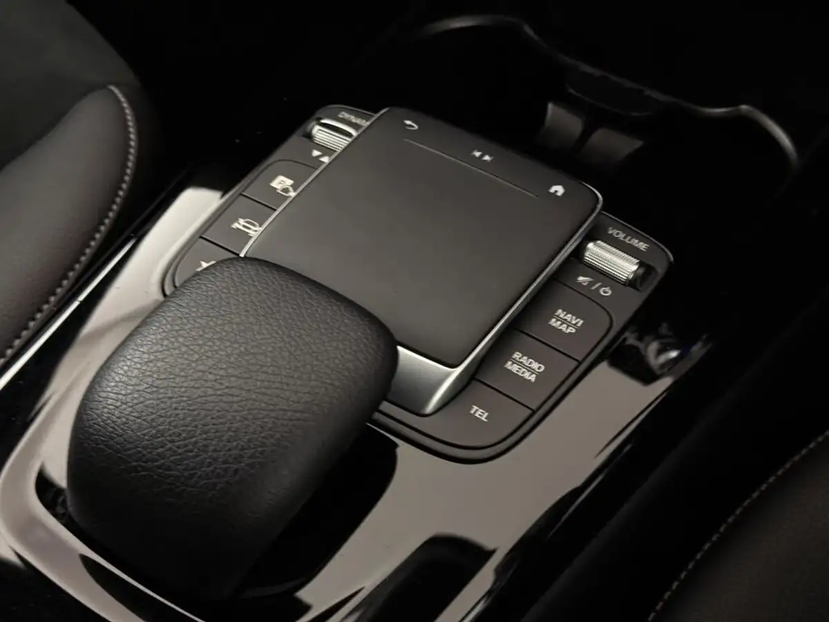 2021-mercedes-benz-a-class-13-a180-amg-line-executive-edition-hatchback-5d-7g-dct-big-37