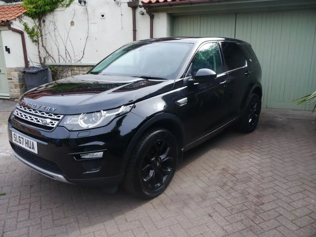 2017-land-rover-discovery-sport-20td4-hse-182ps-suv-auto-big-2