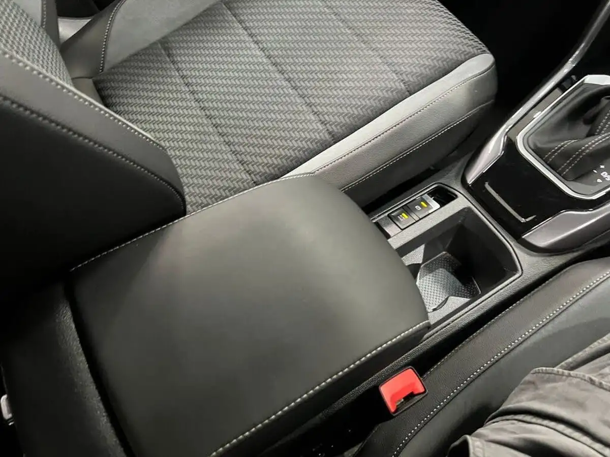 2020-volkswagen-t-roc-15-tsi-r-line-hatchback-5d-dsg-big-28