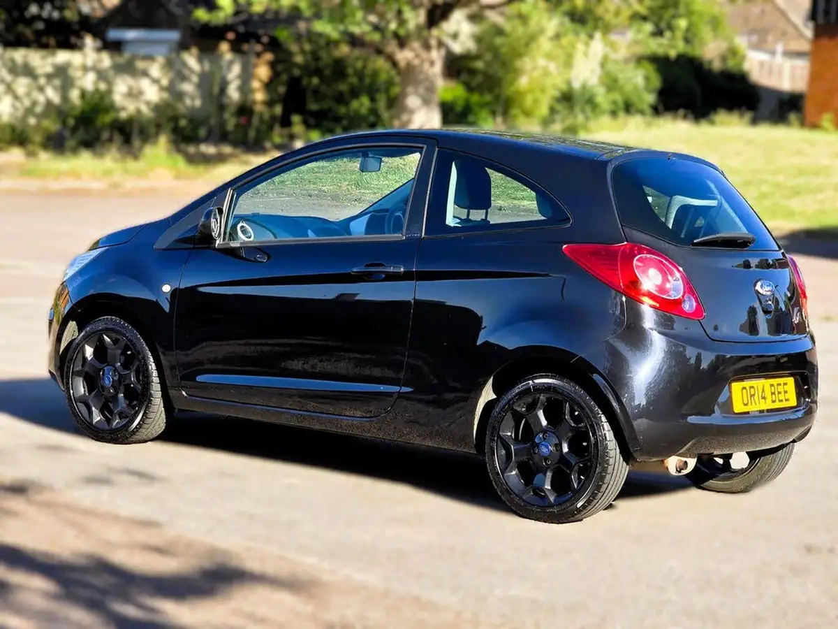 2016-ford-ka-12-zetec-black-edition-big-11