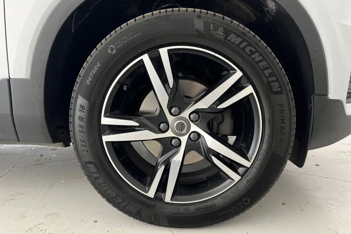 2021-volvo-xc40-15-t3-r-design-161bhp-big-4