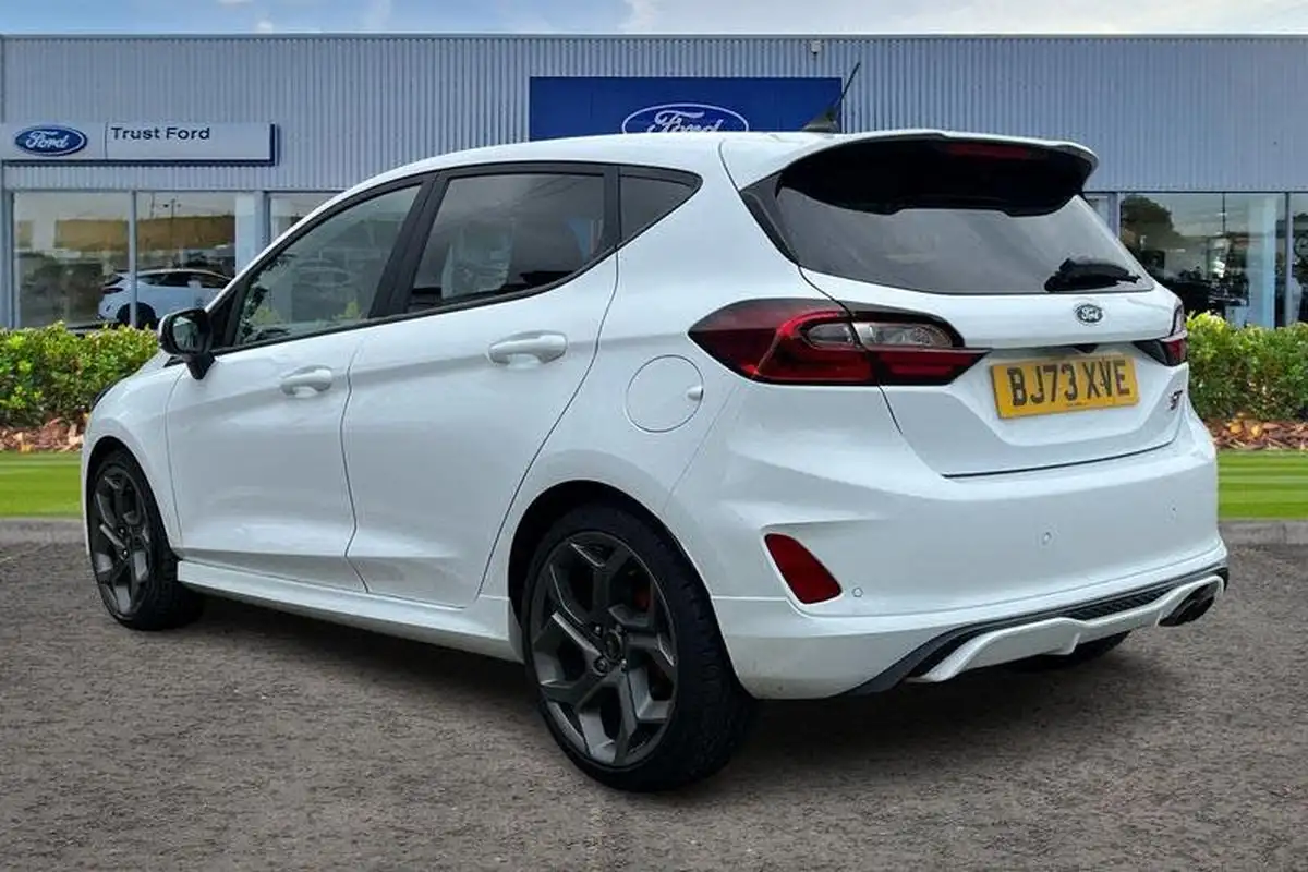 2023-ford-fiesta-15t-st-3-big-1