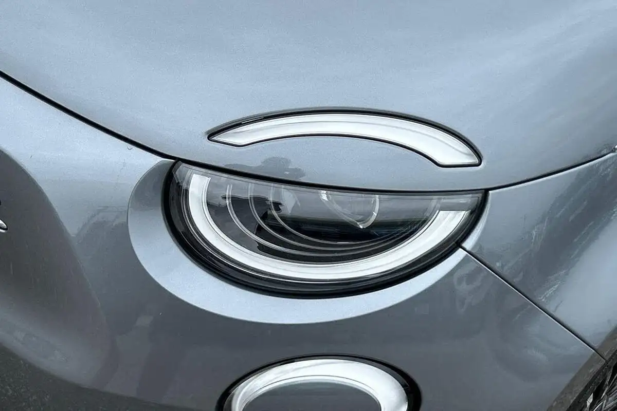 2022-fiat-500-e-la-prima-big-12
