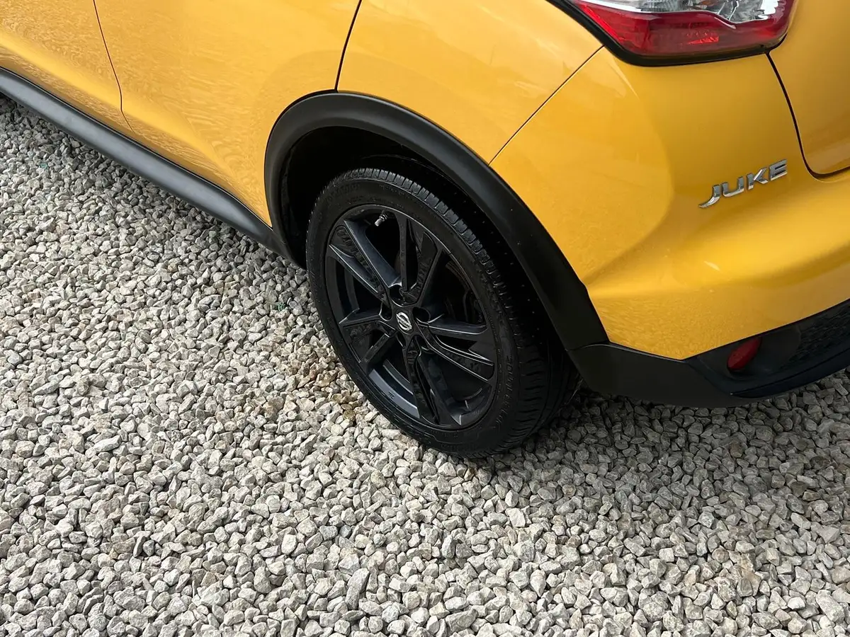 2014-nissan-juke-16-tekna-190ps-4x4-1618cc-xtronic-cvt-big-8