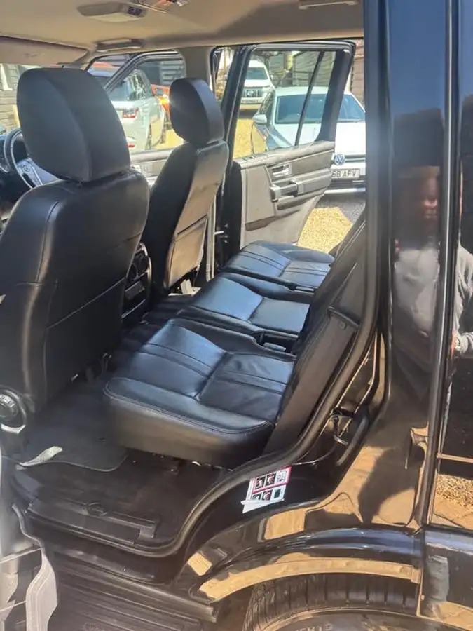 2016-land-rover-discovery-4-30-sd-v6-graphite-big-17