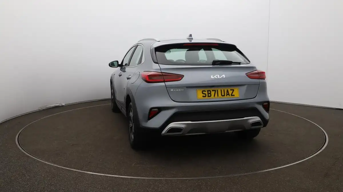 2022-kia-xceed-10-t-gdi-2-big-60