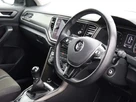2018-volkswagen-t-roc-10-tsi-design-small-6