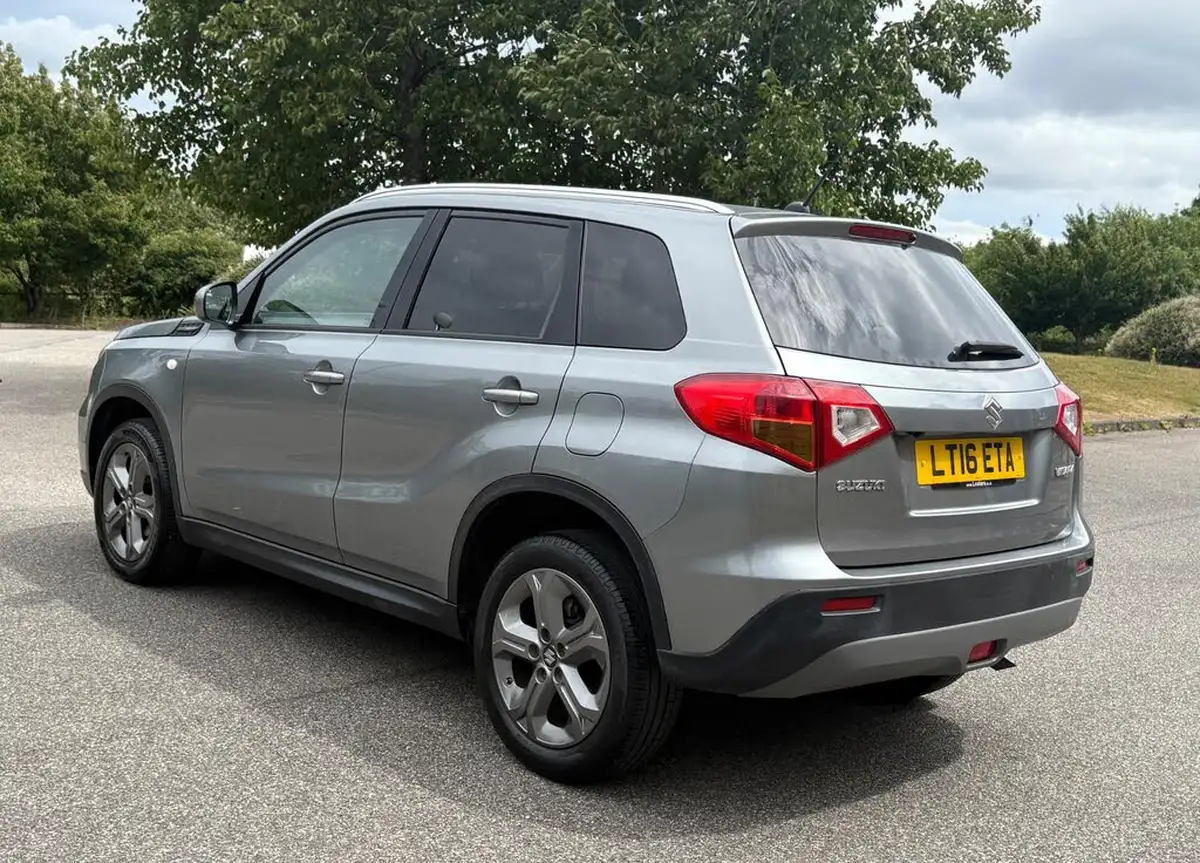 2016-suzuki-vitara-16-sz-t-big-11