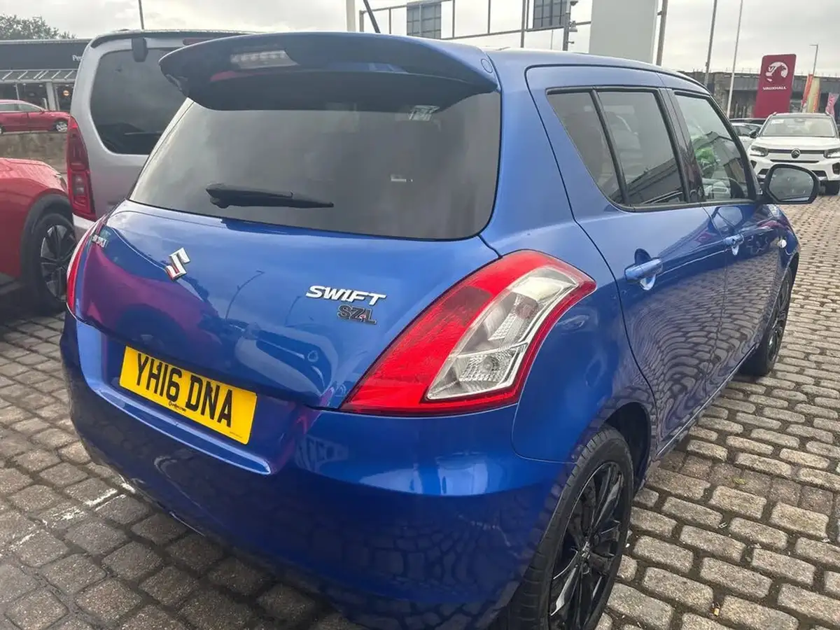 2016-suzuki-swift-12-sz-l-5d-big-32
