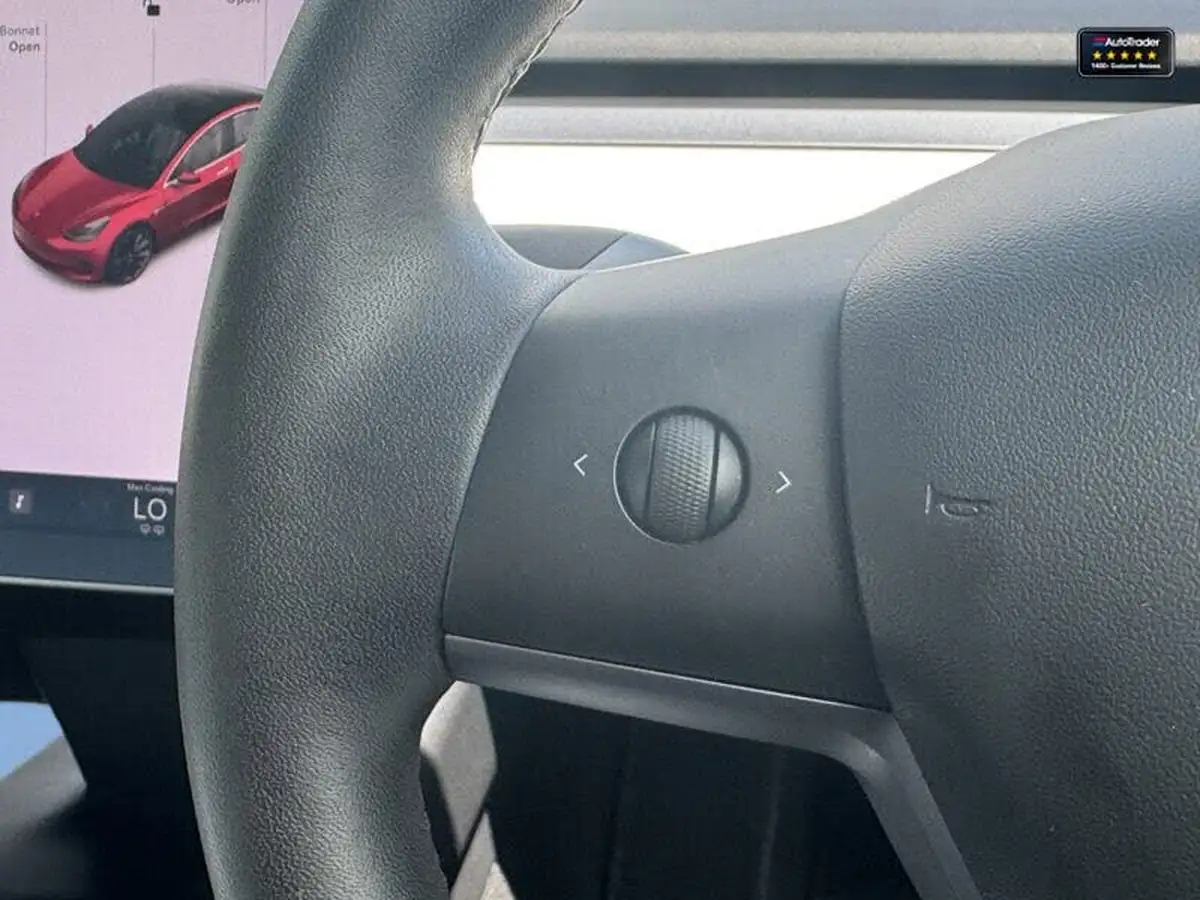 2020-tesla-model-3-e-performance-big-11