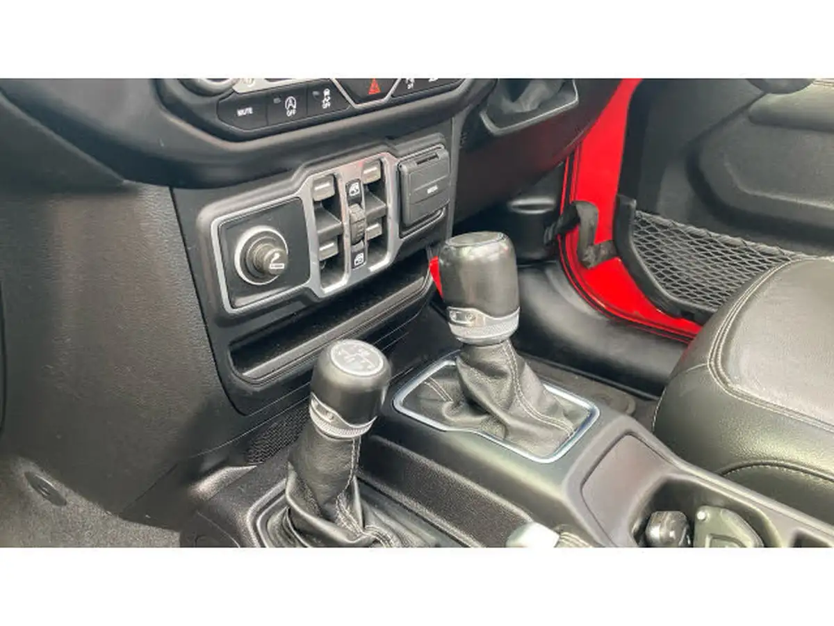 2021-jeep-wrangler-20-gme-overland-5d-big-12