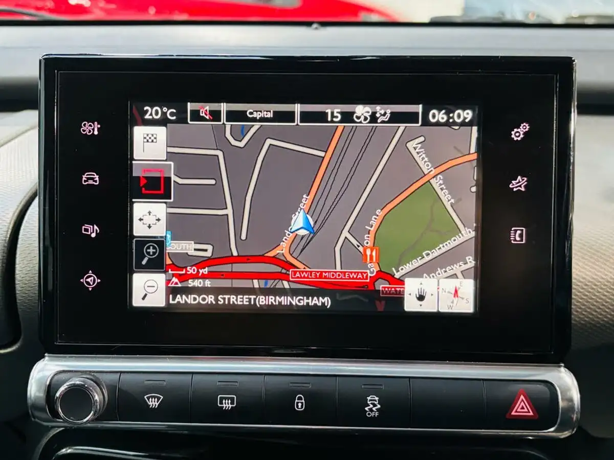 2016-citroen-c4-cactus-16bluehdi-flair-ss-etg6-big-17