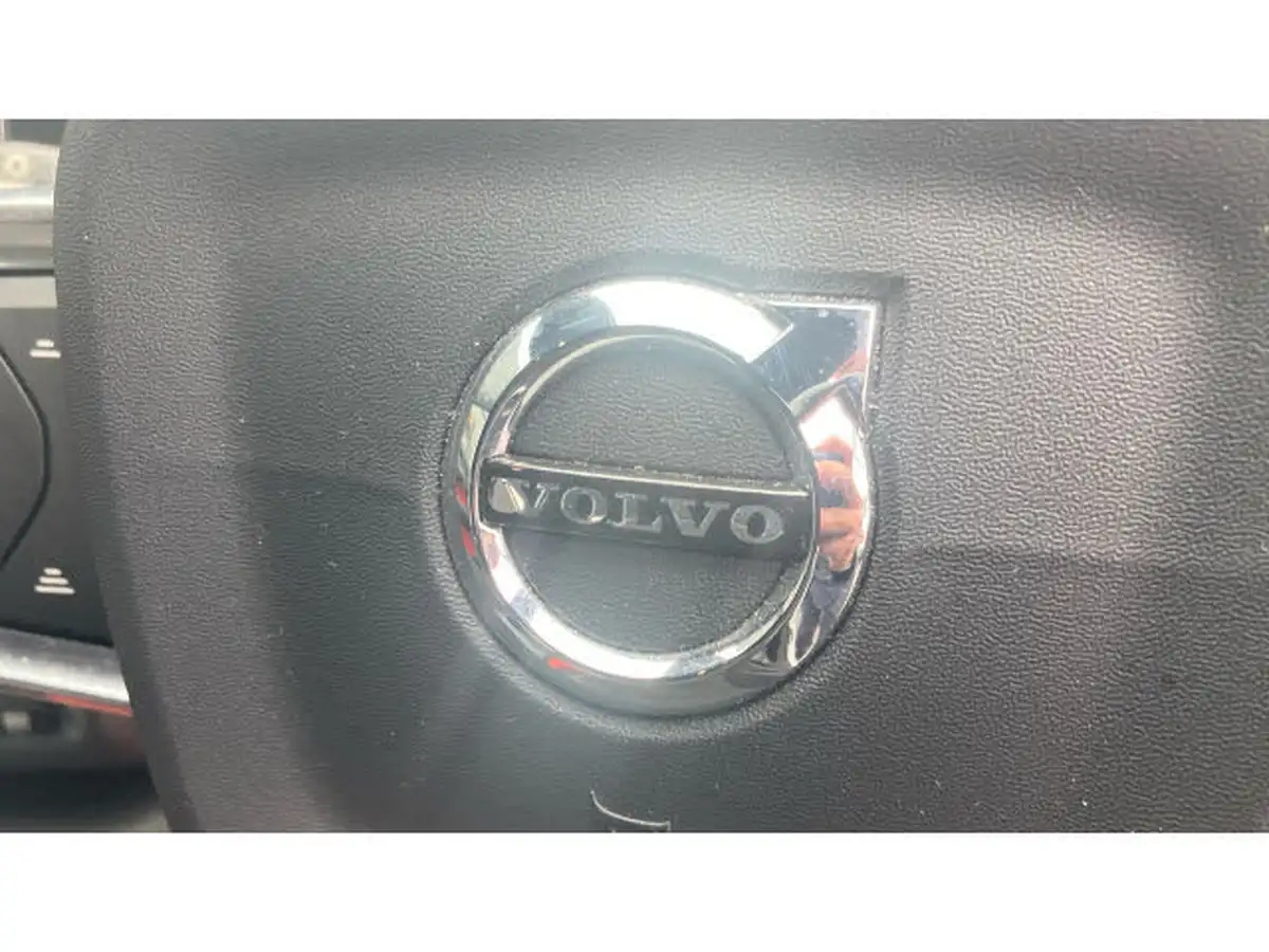2018-volvo-xc40-15-t3-r-design-pro-big-32