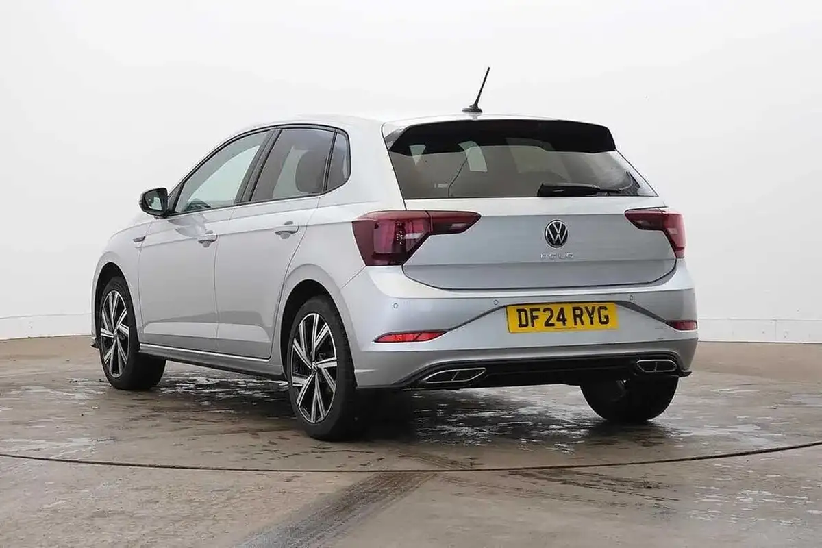 2024-volkswagen-polo-10-tsi-r-line-115ps-dsg-big-2