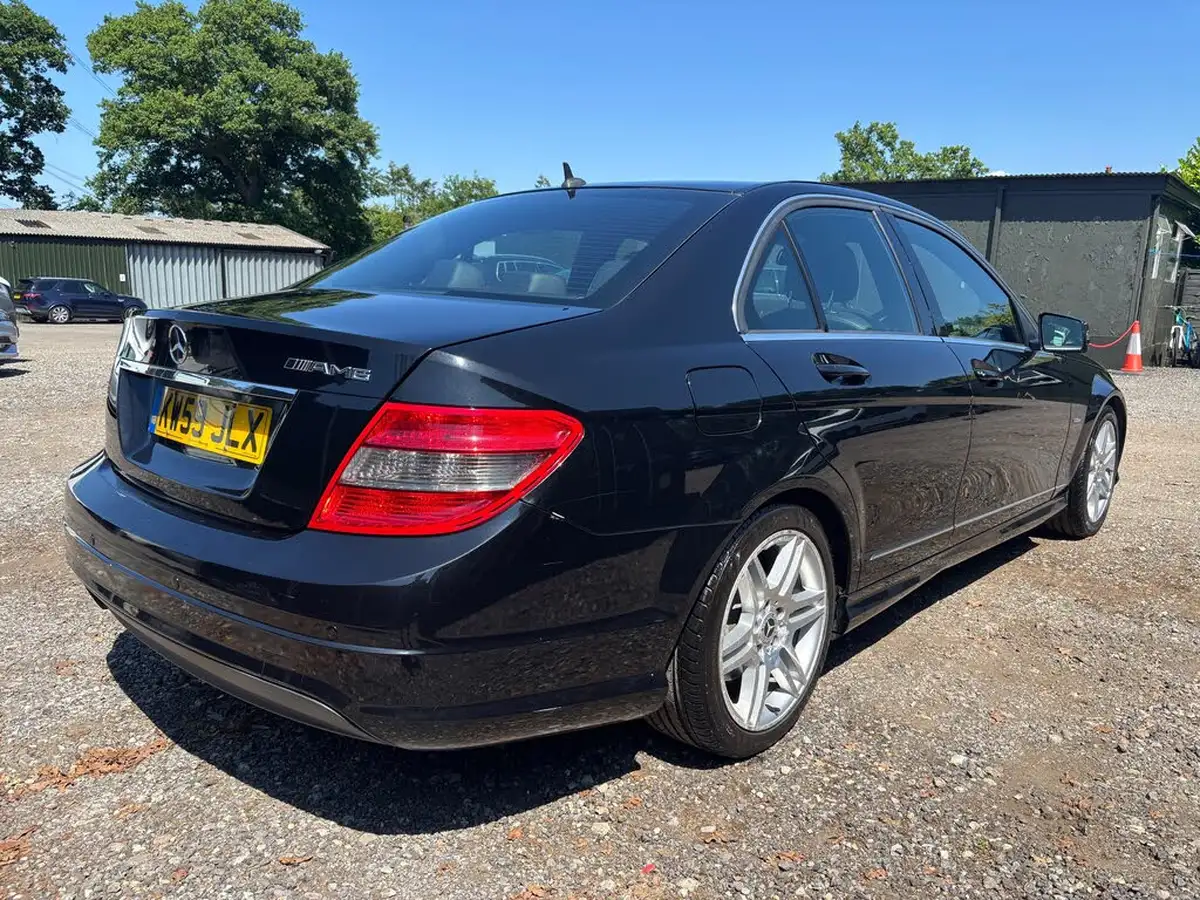 2010-mercedes-benz-c-class-18-c180-cgi-sport-156bhp-blueefficiency-saloon-4d-auto-big-4