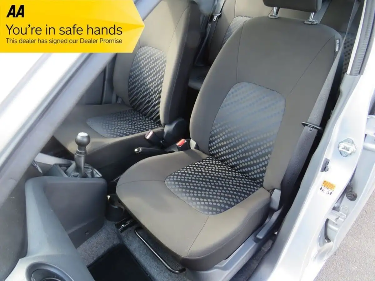 2019-suzuki-celerio-10-sz2-69ps-big-14
