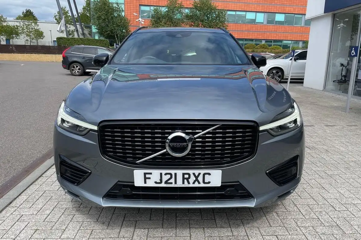 2021-volvo-xc60-20-t6-r-design-340bhp-big-11
