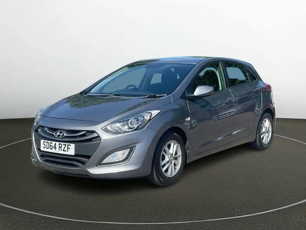 2014-hyundai-i30-14-active-5d-big-5