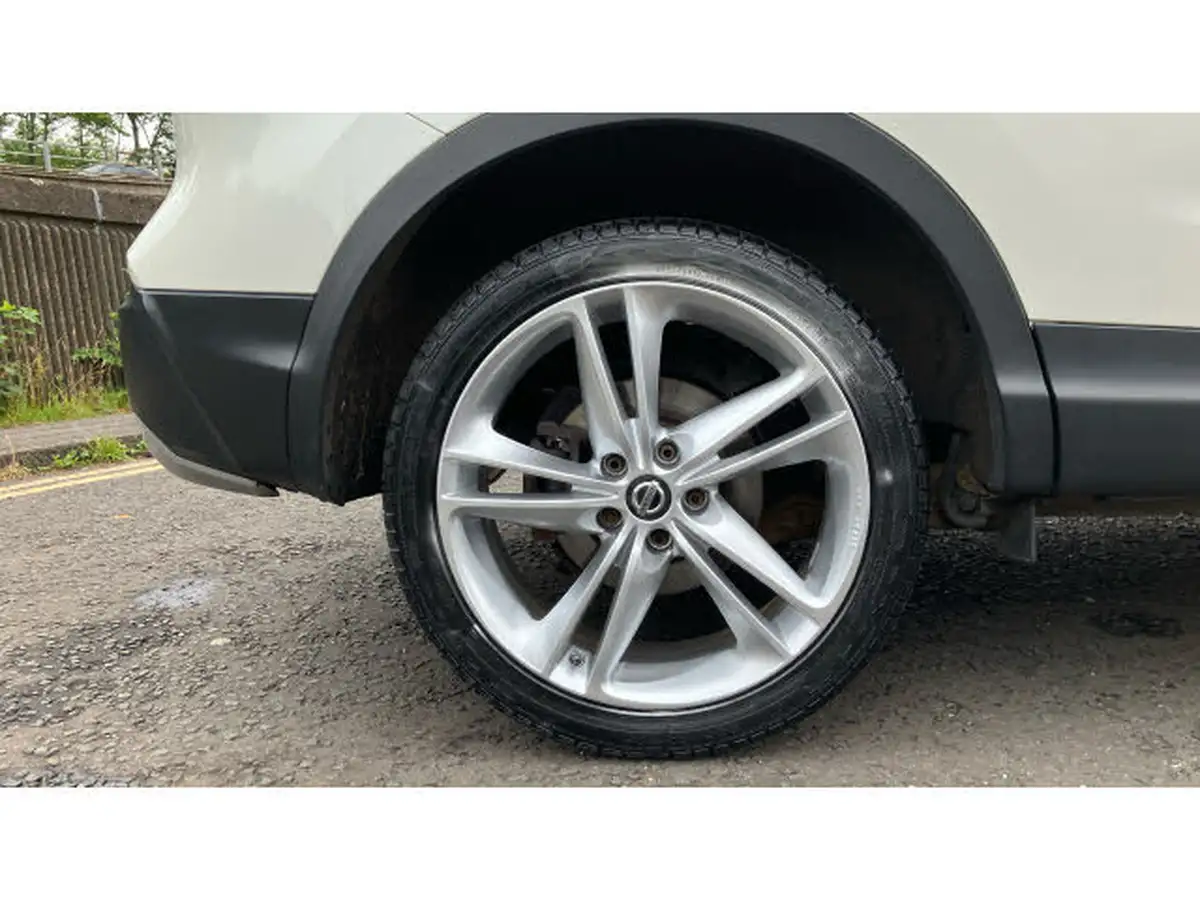 2019-nissan-qashqai-13-dig-t-n-motion-140ps-big-6