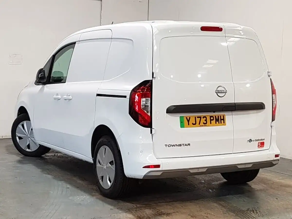 2023-nissan-townstar-e-45kwh-l1-tekna-big-1