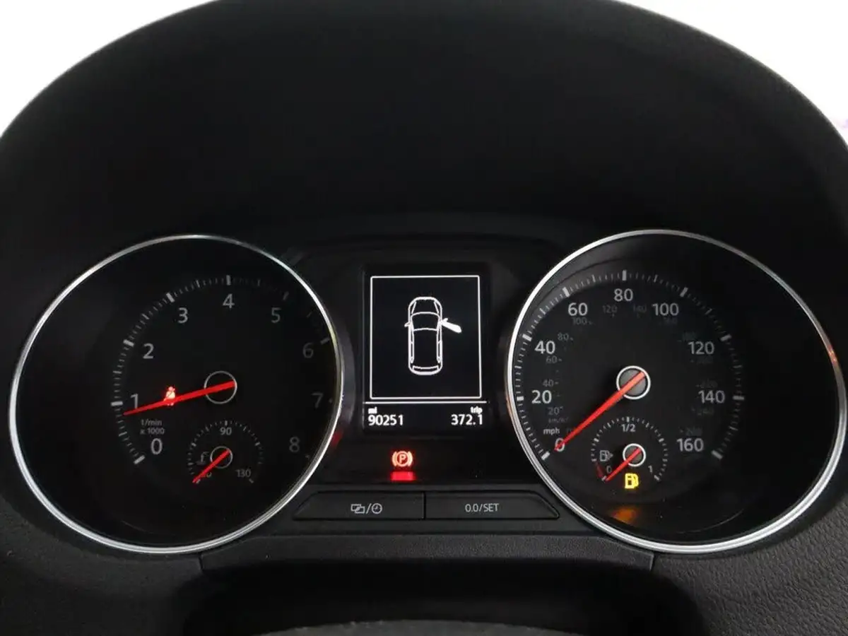 2016-volkswagen-polo-18-tsi-gti-5d-big-14
