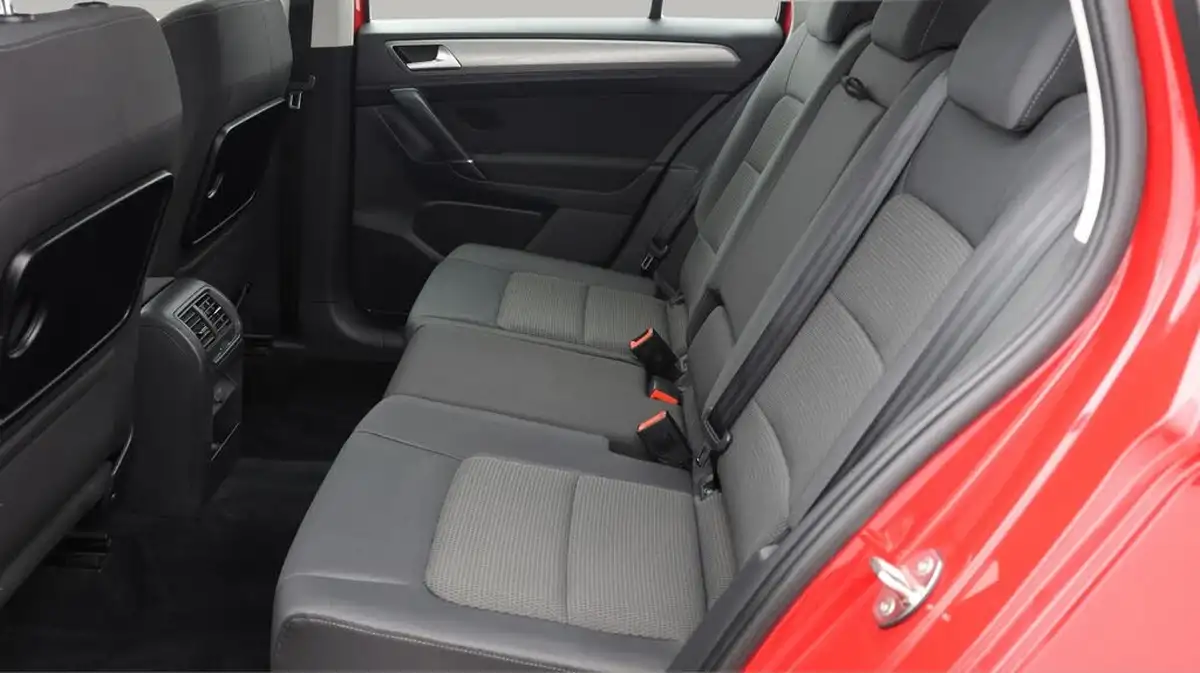 2017-volkswagen-golf-sv-16tdi-se-110ps-bmtss-big-16