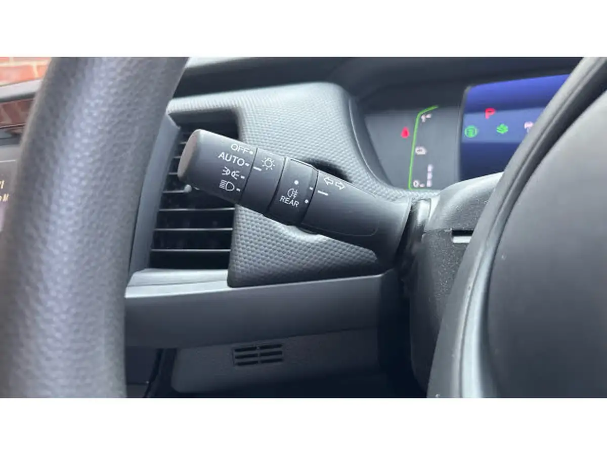 2022-honda-jazz-15-i-mmd-se-109ps-big-29