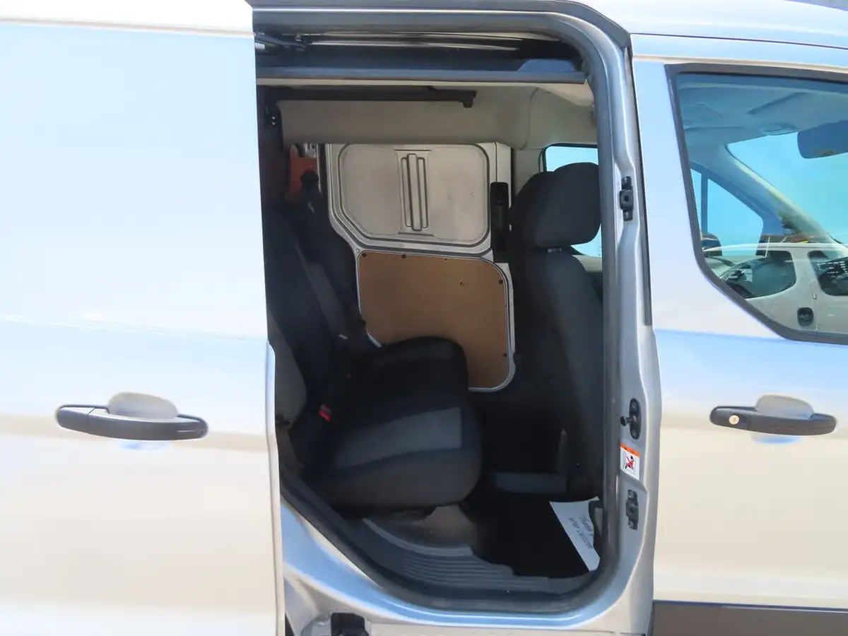 2020-ford-transit-connect-big-25