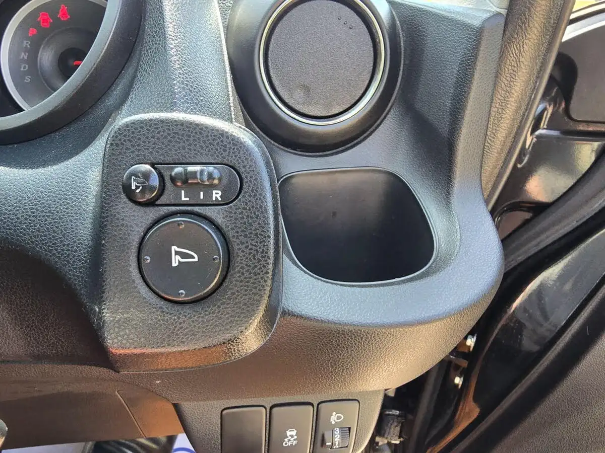 2013-honda-jazz-14-es-plus-cvt-big-40