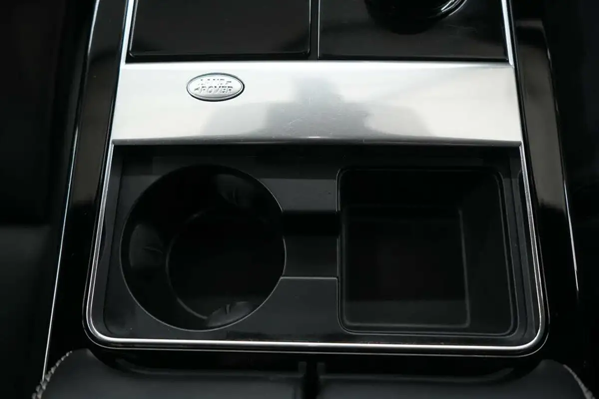 2018-land-rover-range-rover-velar-20-p300-r-dynamic-hse-ss-big-29