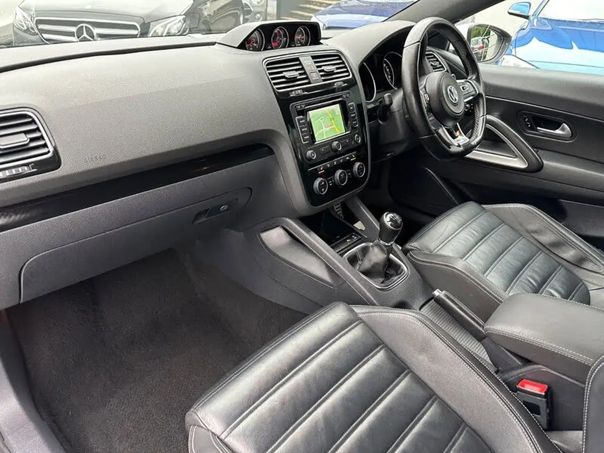 2015-volkswagen-scirocco-20tdi-r-line-184ps-big-12