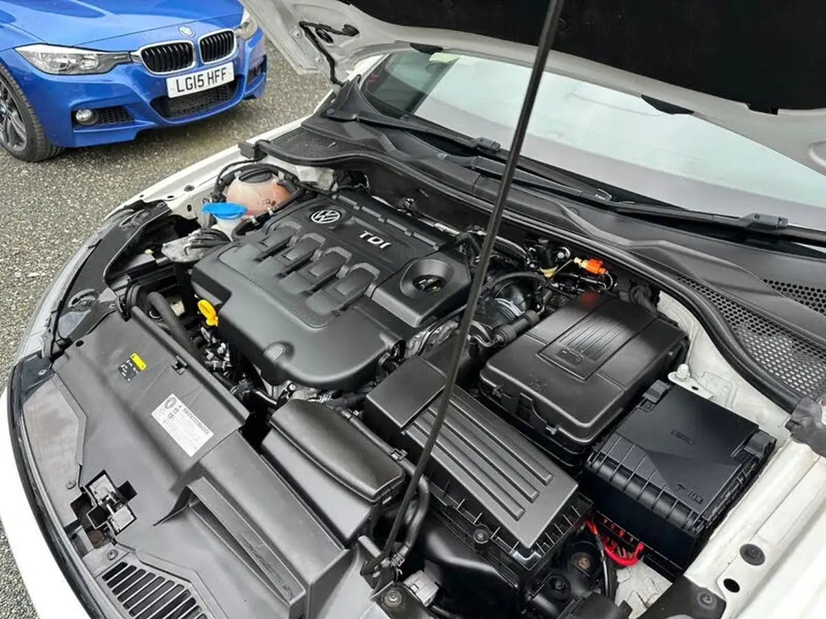 2015-volkswagen-scirocco-20tdi-r-line-184ps-big-60