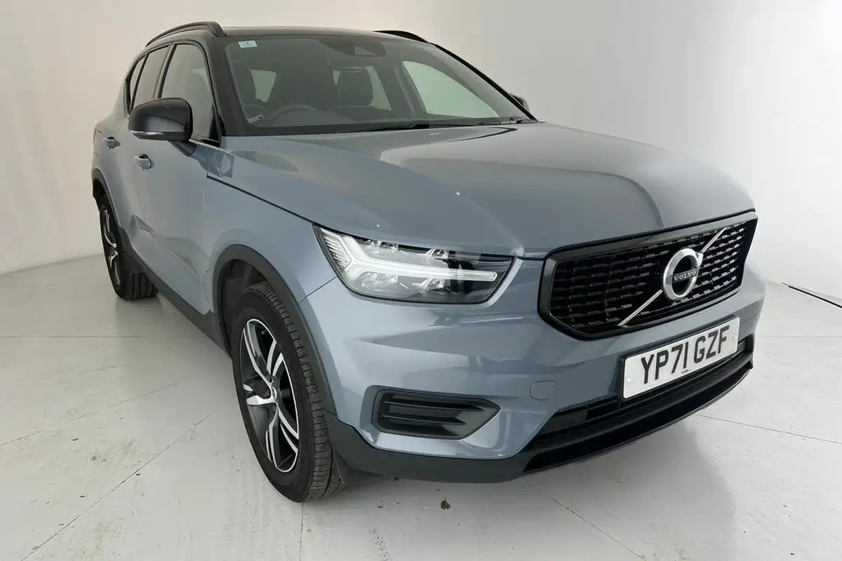 2022-volvo-xc40-15-t3-r-design-auto-big-26