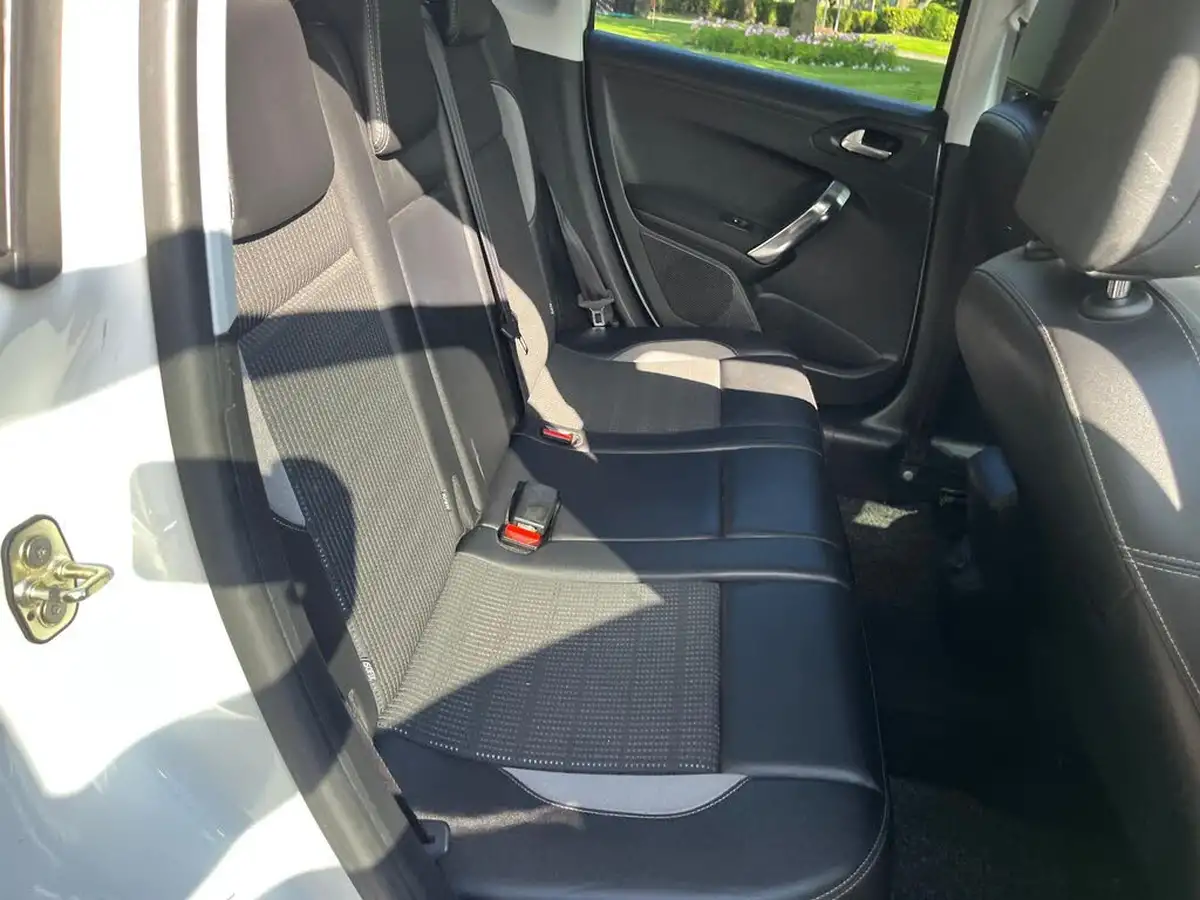 2014-peugeot-2008-crossover-12-allure-vti-big-20