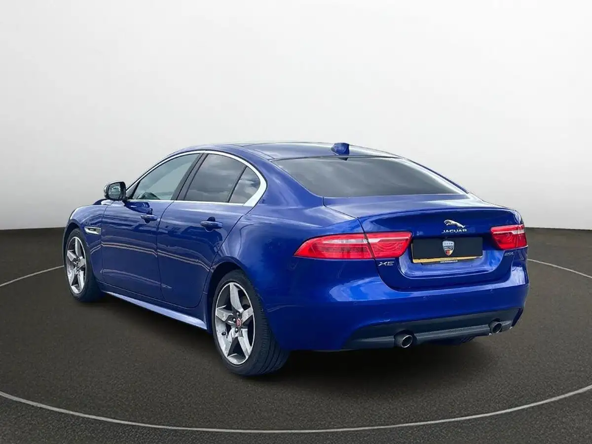 2018-jaguar-xe-20i-r-sport-250ps-1997cc-big-6